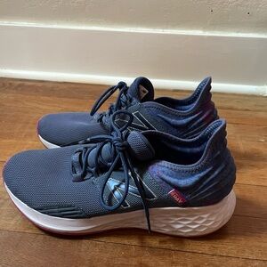 New Balance Roav Sneakers